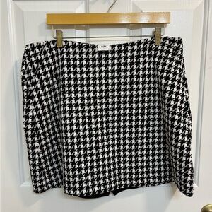 CAbi Black and White Houndstooth Pencil Skirt